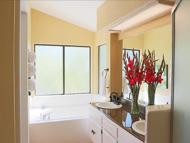 4946 Felicia Way — Photo 23