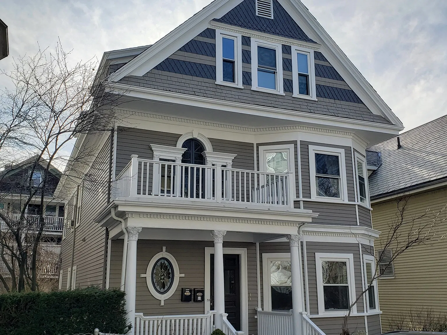 3 bed, 1.0 bath, 1150 sqft, $2,950 — Photo 1