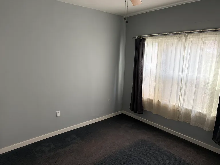 423 Gloria St #423 — Photo 10