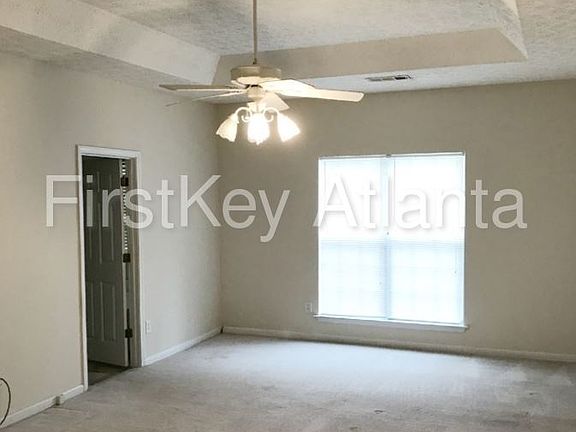4th image of 1895 Emerald Dr