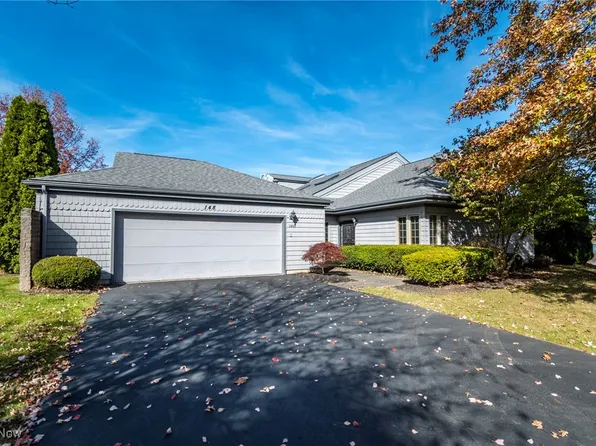 148 S Bayshore Dr, Columbiana, OH 44408