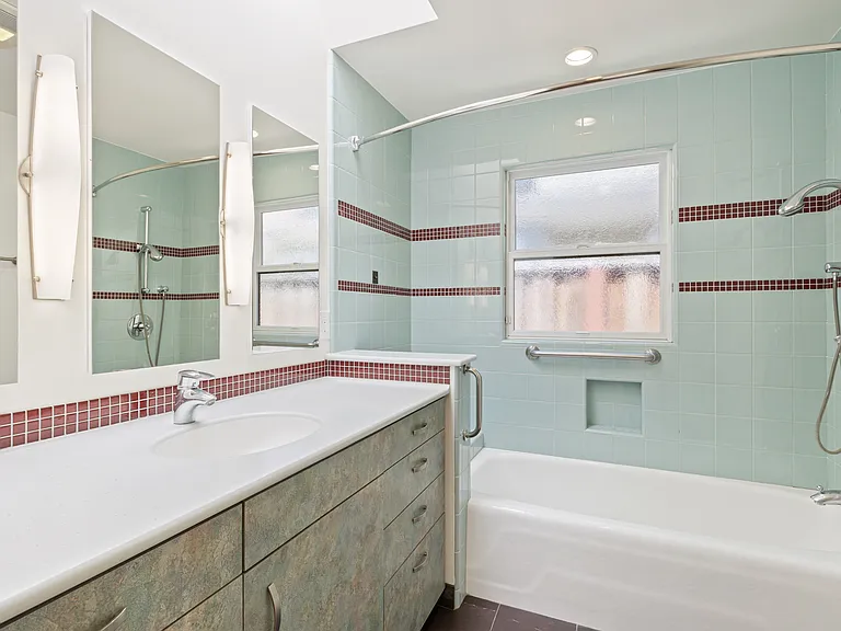 1351 Harker Ave — Photo 22
