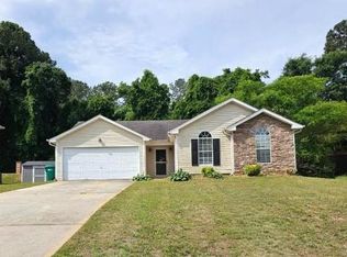 1443 Pebble Ridge Ln, Hampton, GA 30228