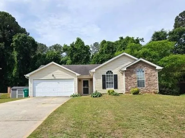 1443 Pebble Ridge Ln, Hampton, GA 30228