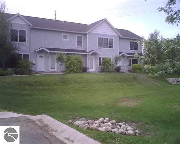 1st image of 715C Lake Ave