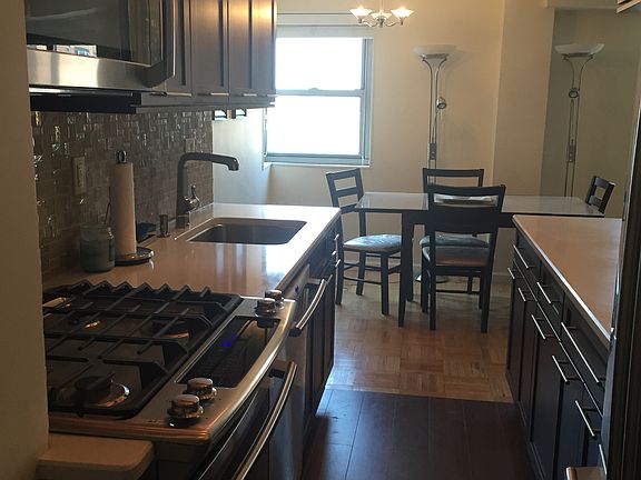 2nd image of 235 Adams St APT 15H