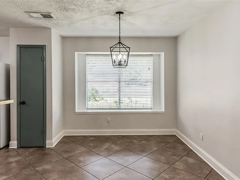 1623 Jo Ann Ln — Photo 8