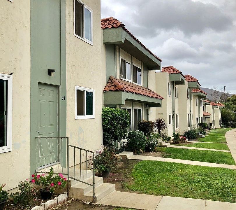 1st image of 70 Dakota Dr