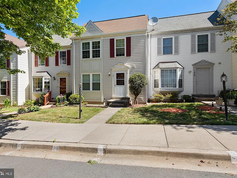 10511 Smithy Ct — Photo 1