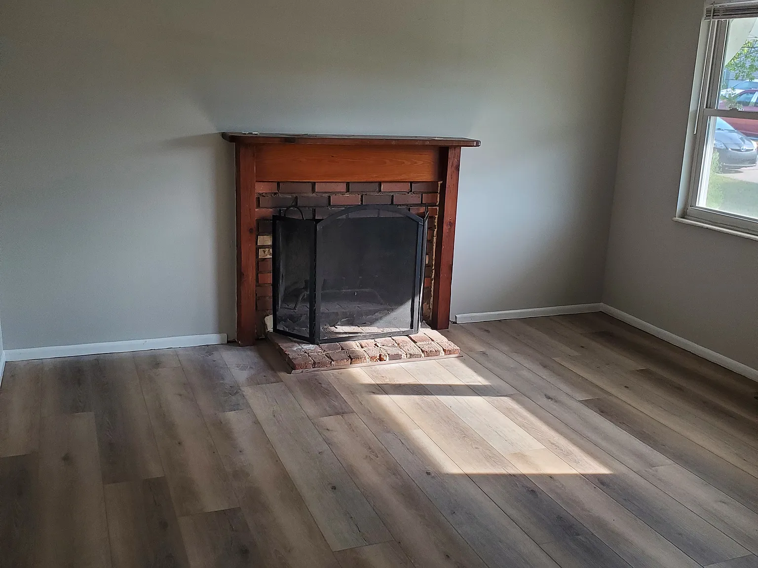 3 bed, 864 sqft, $1,550 — Photo 4