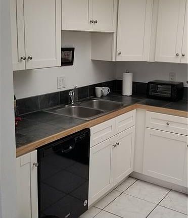 4th image of 4140 SW 7th Pl