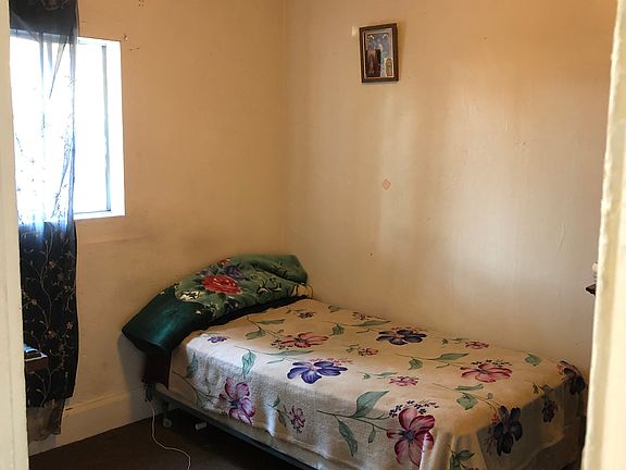 4th image of 661 Clara St