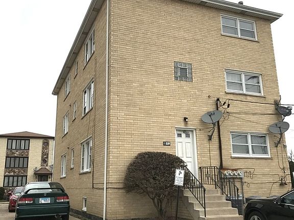 2nd image of 7853 W Cahill Ter