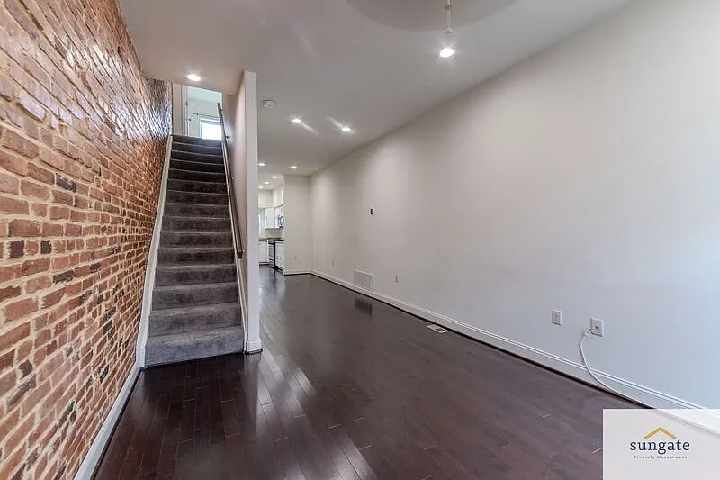 2 bed, 1.5 bath, 1128 sqft, $1,850 — Photo 4