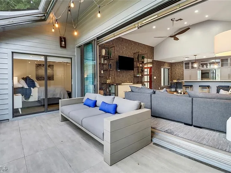 27052 Kindlewood Ln — Photo 10