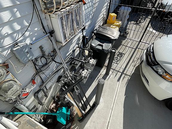 2nd image of 1142 Simpson St Floor 1