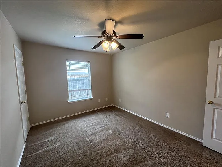 4205 Cambridge Dr #B — Photo 18