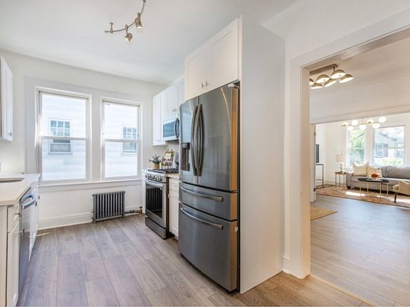 5th image of 16 McKay Ave #1