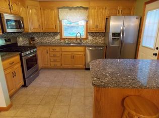 39 Pheasant Hill Rd, Franklin, MA 02038