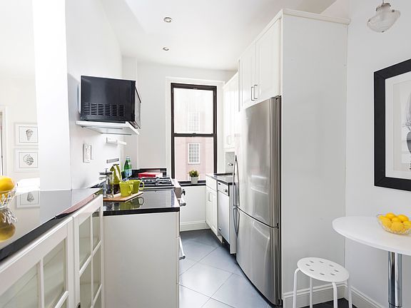 5th image of 99 E 4th St APT 5G