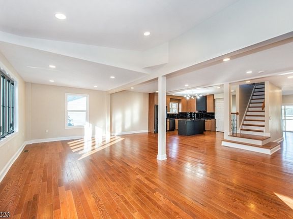 5th image of 50 Grand Ave