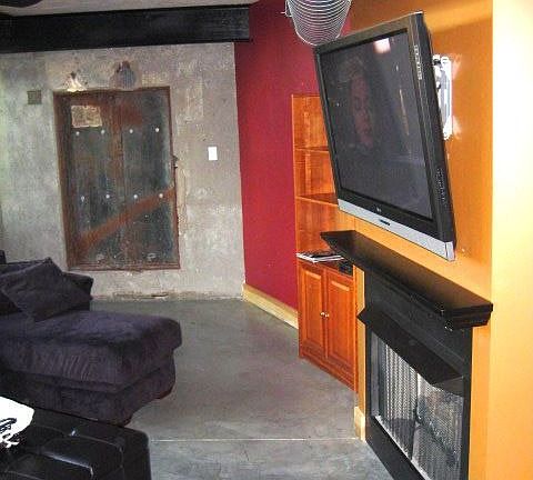 4th image of 2323 Locust St APT 208