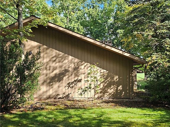 4th image of 705 Fairington Ln #19