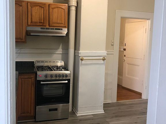 4th image of 1415 Hyde St APT 1