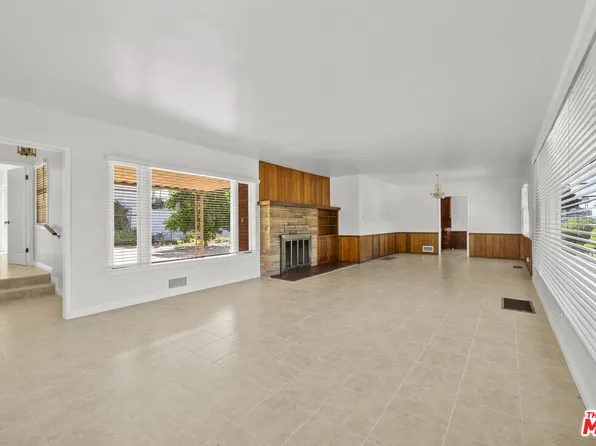 100 E Kenneth Rd, Glendale, CA 91207