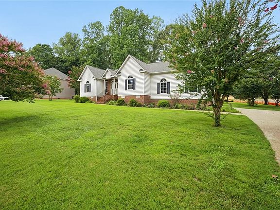 3rd image of 4916 Westmoreland Dr
