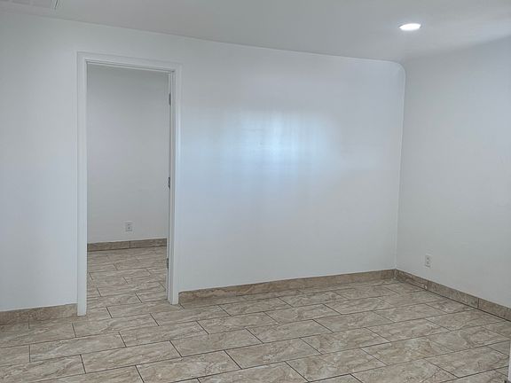 5th image of 1818 E Monte Vista Rd #1