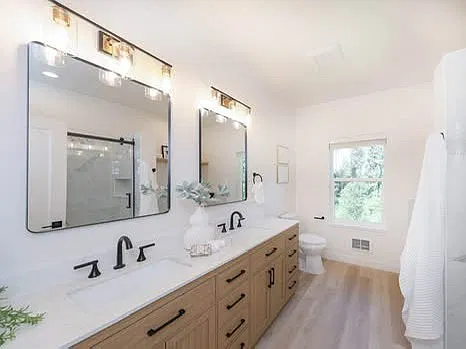 4 bed, 2452 sqft, $3,950 — Photo 3
