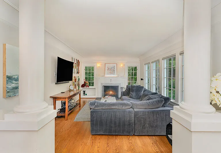 3901 S Court St — Photo 24