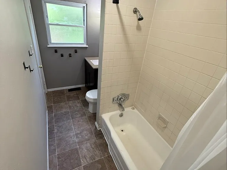 11918 Brookmont Dr — Photo 7