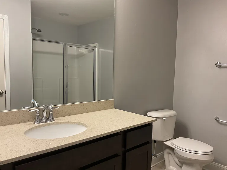 217 Kendall Dr — Photo 6
