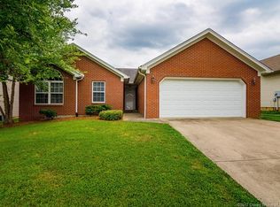 3624 Rolling Ridge Way, Jeffersonville, IN 47130
