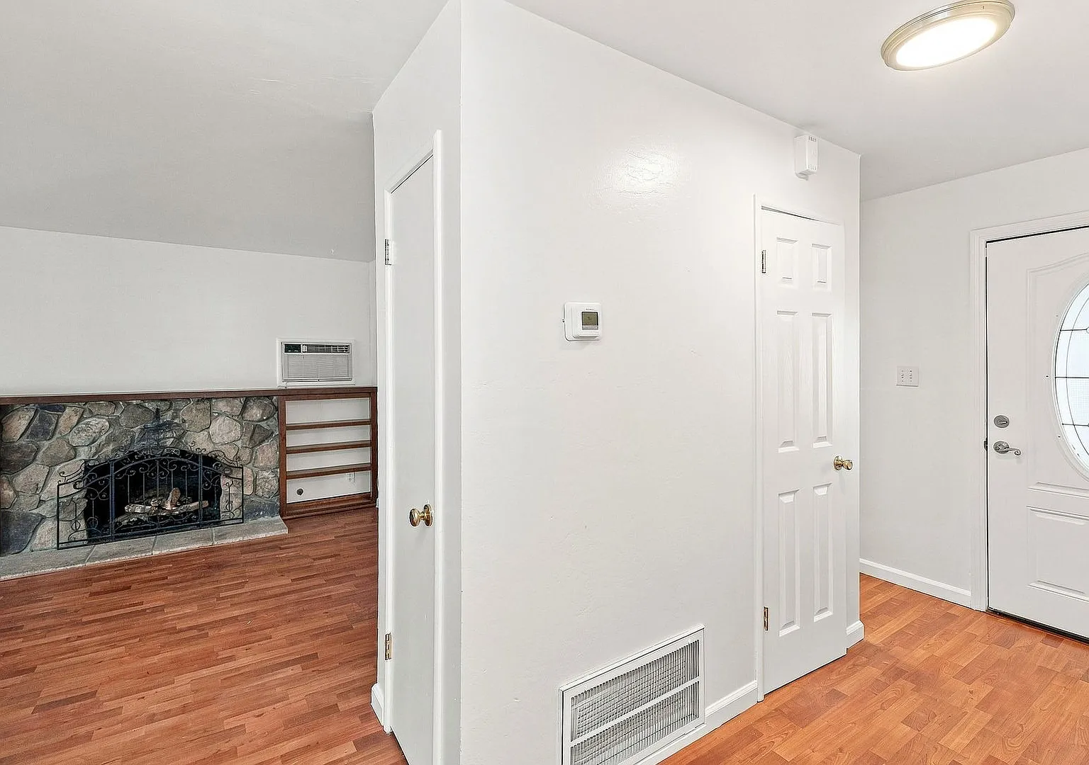 PURE Property Management Presents: Inviting 3 Bedroom 2 Bath Home in Rohnert Park! — Photo 4