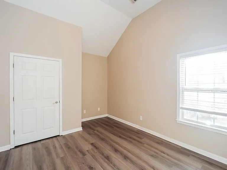 501 Summer Brooke Ln — Photo 13