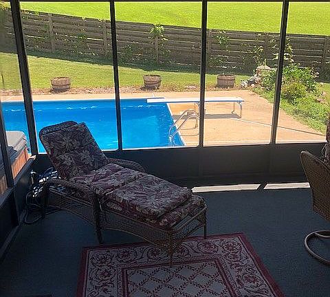 patio off master suite left