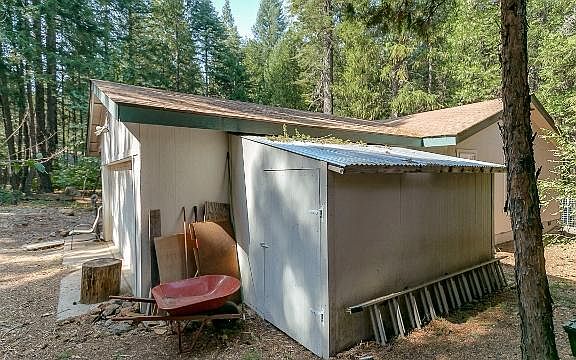 4th image of 35424 Shenandoah Dr