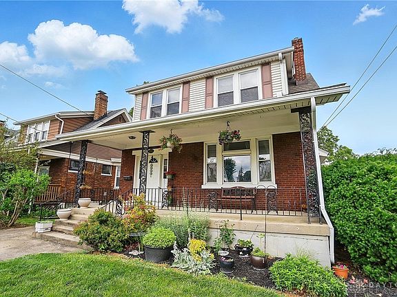 3rd image of 2344 Quatman Ave