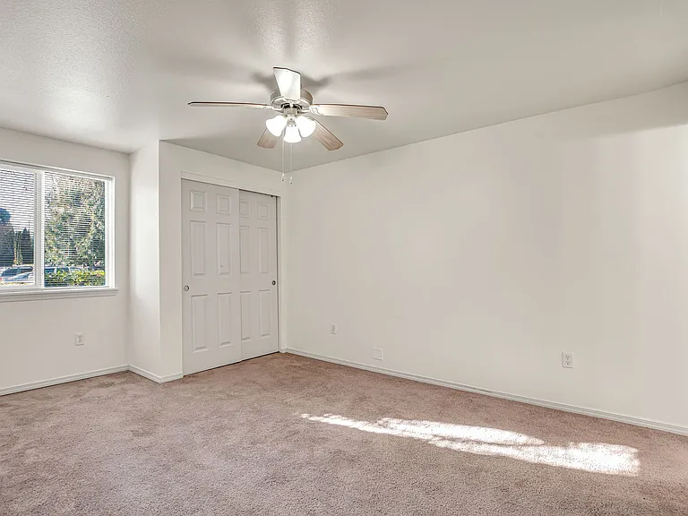#271 CHELSEA COURT APTS — Photo 28