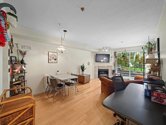 2nd image of 1433 E 1st Ave #102
