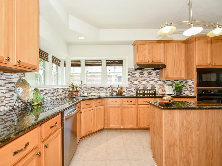 20735 Park Pine Dr — Photo 9