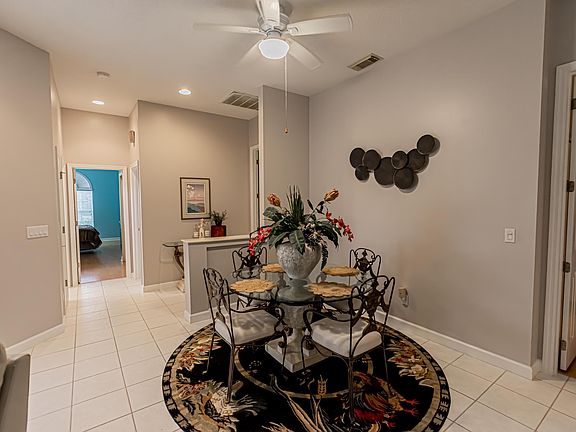 5th image of 725 SW San Salvador Cv