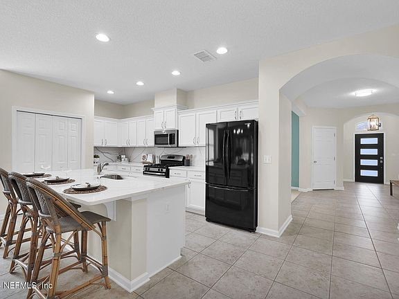 5th image of 127 CAPTIVA Drive