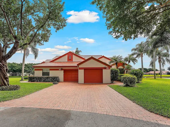 7841 Lexington Club Boulevard #B, Delray Beach, FL 33446