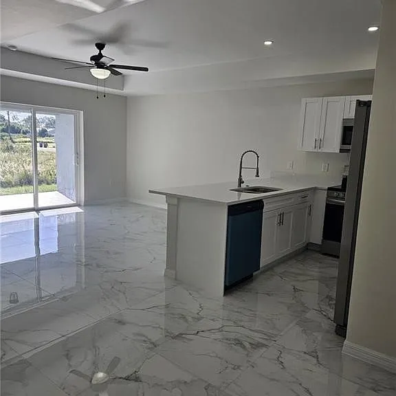 399 Carrillon Ave S — Photo 3