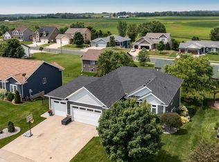 960 21st Ln SE, Pine Island, MN 55963