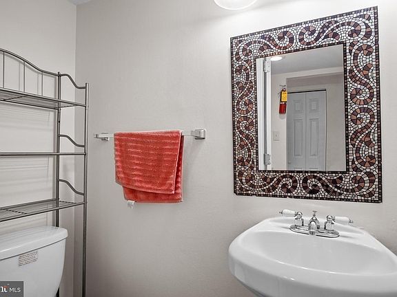 5th image of 2114 Enright Pl